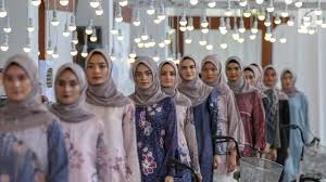 Proposal usaha penjualan baju, cardigan, dan kerudung diajukan untuk memenuhi tugas mata kuliah kewirausahaan ata 2014/2015 disusun oleh: Vanilla Hijab Dan Perjalanan Usaha Busana Muslim Yang Dimulai Dari 1 Penjahit Keliling Lifestyle Liputan6 Com