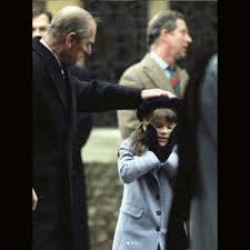 Non è la prima volta che le la decisione sarebbe dovuta ad un progressivo allontanamento del principe filippo dagli impegni istituzionali. Eugenia Di York Batte Kate Middleton Sono Suoi Gli Auguri Piu Belli A Nonno Filippo Amica