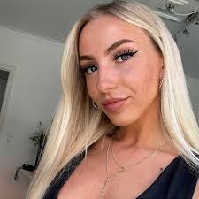 Vanessa Johansen - YouTube