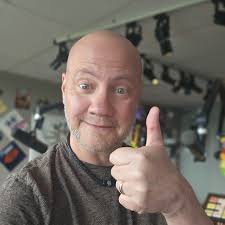 Anders Andy Johansson är tillbaka igen efter uppehållet och hänger med er  klockan 16:00 👊🎶 #hitcity #hitcityöresund #tunein #greatmusic #onair  #music