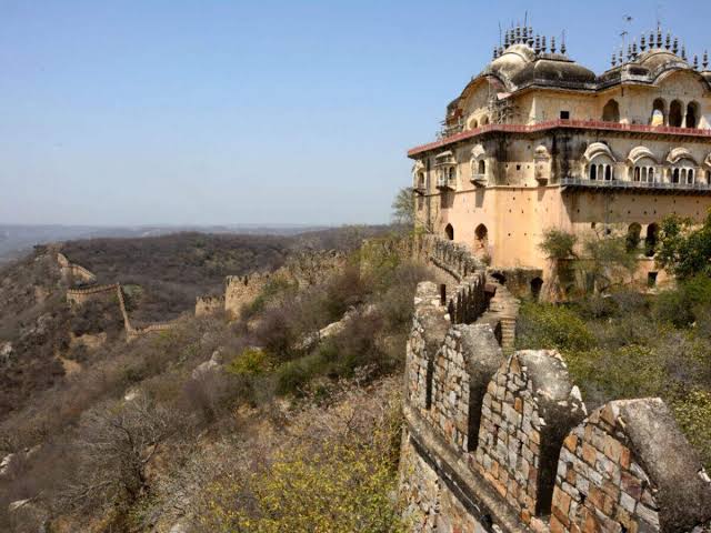 Aravalli hill bastions near Jaipur, AI generated