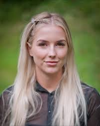 Leanne Forrest's Instagram, Twitter & Facebook