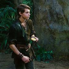 Pin By Izzy V On Peter Pan Robbie Kay Robbie Kay Peter Pan Peter Pan Ouat