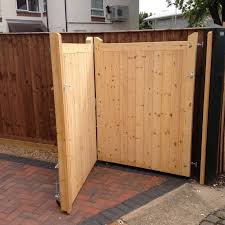 Pin By Anu Veth On Folding Gates Wooden Gates Driveway Driveway Gate Diy Backyard Gates