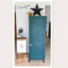 Le Bleu Canard Habille Nos Armoires Meuble Bleu Bleu Canard Mobilier De Salon
