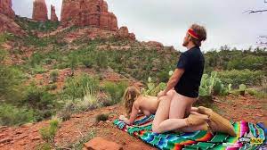 Real Amateur Porn Couple Fucks on Crazy Outdoor Hike - XNXX.COM