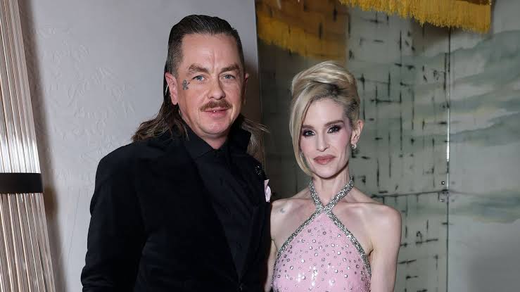 Kelly Osbourne shares family news amid split from fiancé Sid Wilson