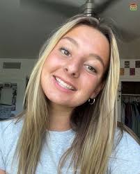 Avery Halloran's Instagram, Twitter & Facebook