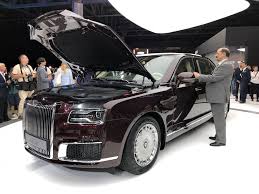 Цена начинается от 18 миллионов рублей, однако ясно, что авто путина гораздо дороже. Zver Dlya Putina Aurus Senat Nazvali Argumentom V Gonke Vooruzhenij Rossijskaya Gazeta
