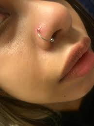 Stretched out piercing accidentally? : r/Legitpiercing