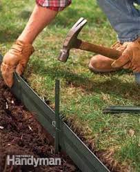 Welcome to dreamscape superior landscape edging where we produce and sell america's #1 choice in landscape edging!!! Garden Lawn Edging Ideas And Install Tips Diy Family Handyman