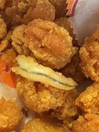 A popeyes popcorn shrimp does not contain fish, peanuts or tree nuts.* Decided To Rip Apart One Of The Fried Shrimps I Got From Popeyes Found It Full Of Shit I Know It S Not Harmful To Eat But I Think I M Done With My