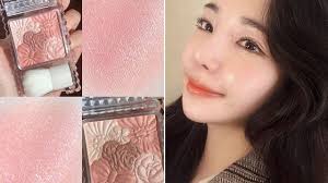 Da vừa mụn vừa thâm nhưng nhờ đến 5 sản phẩm sau, cô nàng đã có được làn da  không tỳ vết đáng ao ước