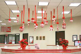 Creative christmas door decorations for work and office. Great Office Decoration Themes Office Bay Decoration Ideas Bay Decoration For Christmas Ceiling Decorations Office Christmas Decorations Office Christmas Party