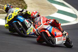 Jorge martínez 'aspar' consiguió hacer historia en el motociclismo con varios títulos, y desde la década de los años 90 ha estado presente en el mundial con su propio equipo, llegando hasta lo más alto del podio, la última vez con albert arenas y su título de moto3 en 2020. Jorge Martinez Aspar A Motogp Legend In Photos Motogp