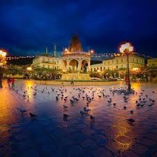 ليل مدينة البليدة من بلاصة توت وسط المدينة Algeria Blida By Night تونس المغرب الامارات السعودية قطر الخليج العربي الخليج Photo Algeria Instagram