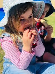 Annalise Edwards's Instagram, Twitter & Facebook