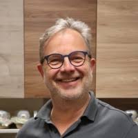 30+ "Dr Steffen" profiles