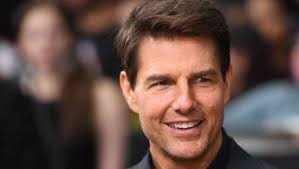 Tom cruise wuchs gemeinsam mit drei schwestern in ärmlichen verhältnissen auf. Tom Cruise Themenseite