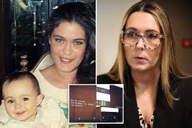 Laurie Malloy's Instagram, Twitter & Facebook