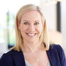 Lauri Dawson's Instagram, Twitter & Facebook