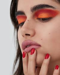 9 cảm xúc chúng ta cảm nhận nhưng không giải thích được...