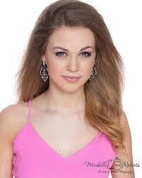 Rosalyn Taylor's Instagram, Twitter & Facebook