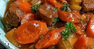 Ragout Boeuf Et Legumes A La Mijoteuse Digne De Celui De Grand Maman Slow Cooker Pork Slow Cooker Recipes Food