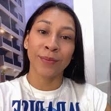 MALANDRAMENTE é uma música sobre uma menina que saiu com um grupo de  rapazes pra dar um rolê. Na verdade, MALANDRAMENTE é uma música sobre a  indignação dos rapazes, porque a menina