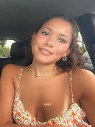 Sierra Hanson's Instagram, Twitter & Facebook