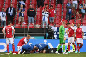 Medics from the danish team then rushed onto the pitch to treat eriksen, who. X Tzzzkkxlhoom