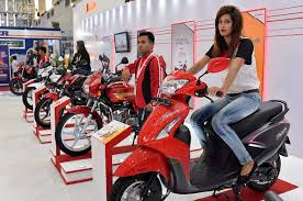 Here is the list of top 10 best scooter (scooty) brands in india, just take a look at the top grossing brands available in india. Top 10 Two Wheelers India Top 10 Selling Bikes Scooters In February 2017 Auto News Et Auto
