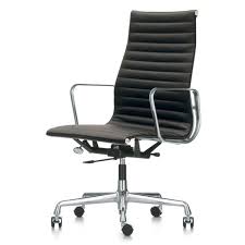 Der serie 7 stuhl von arne jacobsen in echten wohnungen der. Vitra Burostuhl Alle Infos Zum Eames Office Chair