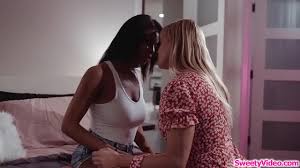 Busty lesbian milf making out with her friends stepdaughter - XNXX.COM