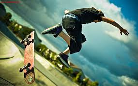 نتیجه تصویری برای افتادن کودک هنگام بازی اسکیت