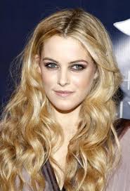 Danielle Riley Keough Fotoğrafları