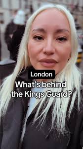 Where Is The Guard with Horse in Buckingham Palace Located