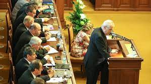 Podívejte se na přehled všech možných scénářů, které dnes můžou nastat. Hlasovani O Neduvere Vlade Aktualne Cz