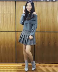 Model rok mini ala korea terbaru | model baju korea terbaru. Cewek Pakai Rok Mini Jangan Marah Kalau Dilirik Pria Dzargon
