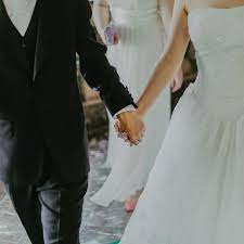 Brautkleider in deutschland finden sie bei heiraten.de. Hochzeitsflop Wenn Die Schwiegermutter Bei Der Eigenen Trauung Im Brautkleid Erscheint Stern De