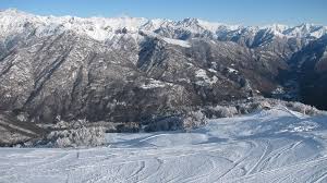 L'alpe di mera è una località turistica situata nel comune di scopello ad un'altitudine compresa tra i 1500 e i 1700 metri sul livello del mare. Mera Ski Scopello