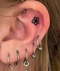Your behind the ear tattoo doesn't need to be small and delicate. 37 Pretty Ear Tattoo Design Ideas For Woman 2021 Cozy Living