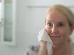 Lazy girl beauty: face wipes