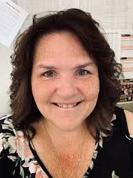 Loretta Fogarty's Instagram, Twitter & Facebook