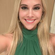 Jeana Potter's Instagram, Twitter & Facebook