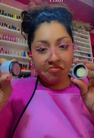 Material de uñas comprados en el Tianguis