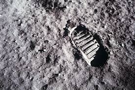 Alunissages après le programme apollo la première mission sur la lune après la période d'or, qui a pris fin en 1976 avec luna 24. Les Pas D Armstrong Sur La Lune Sont Toujours La Ciel Espace