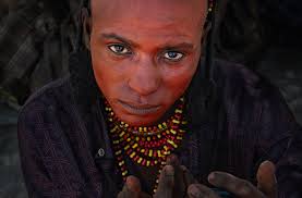 Woman at the market #besttravelpics #natgeoyourshot #natgeot  #fivestars_people #world_bestportrait world_bestpeople
