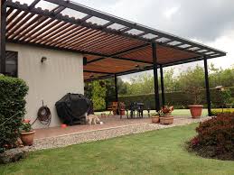 Estos suelen ser los techos para terrazas más comunes y concurridos por los decoradores expertos, lo que significa una alternativa tradicional, si tienes un ambiente clásico y completamente sobrio para hacerlo resaltar, en unos instantes. 3ka Arquitectura Metalica Y Policarbonato Pergolas De Madera Pergolas Metalicas Pergolas