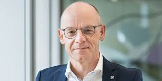 The latest from deutsche bank and the world australian dollar is under pressure amid covid surge: Evangelische Bank Ernennt Vorstand Citywire